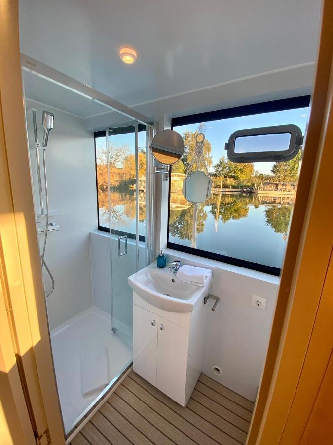 Lieblingsplatz Parey - Schwimmendes Hausboot Hotell Eksteriør bilde